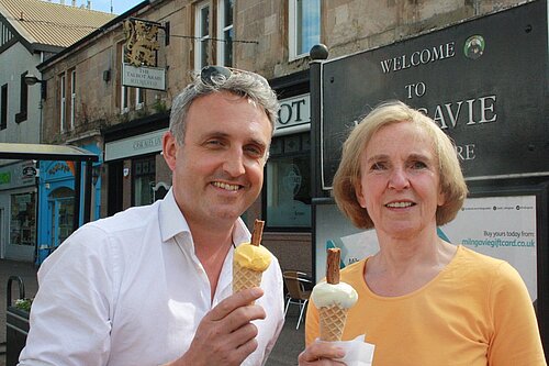 Alex Cole-Hamilton and Susan Murray holding ice cream cones